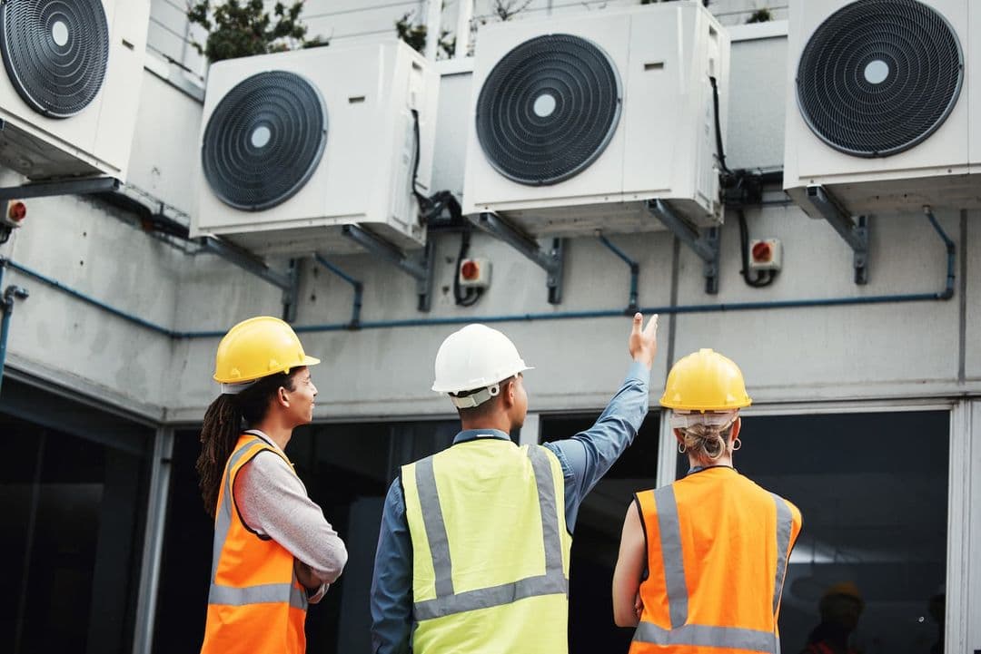 Choosing the Right Cooling System – Central Air vs. Ductless Mini-Splits
